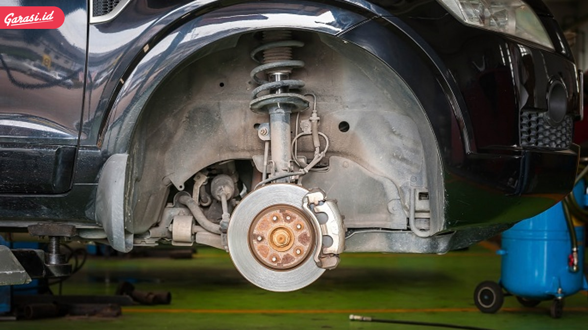 Bagaimana Cara Mengatasi Rem Mobil Berdecit