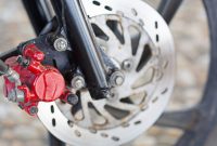 Bagaimana Cara Mengatasi Rem Mobil Berdecit